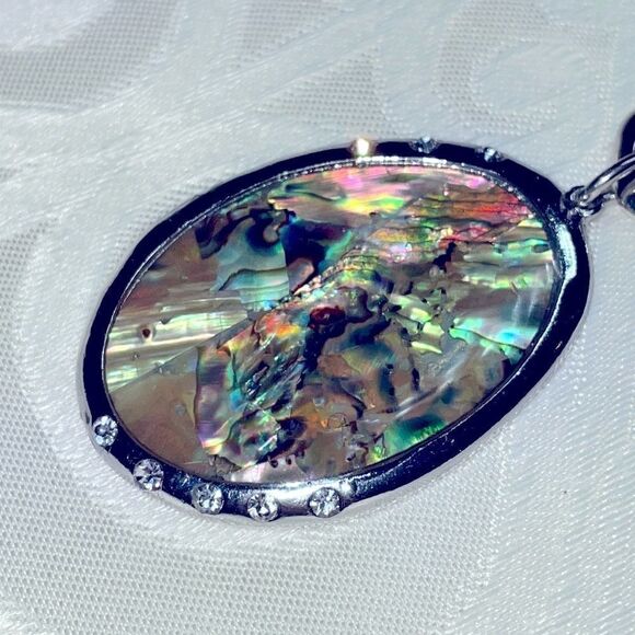 Erica Lyons adjustable abalone pendant necklace & drop earrings set - Picture 2 of 7